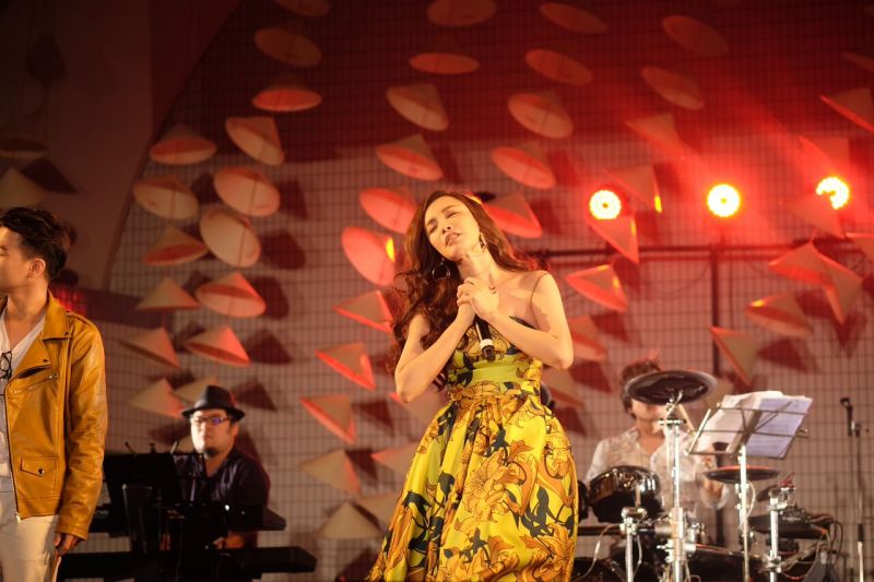 Hồ Quỳnh Hương 